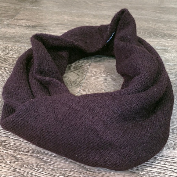 Vince Accessories - Vince Infinity Scarf